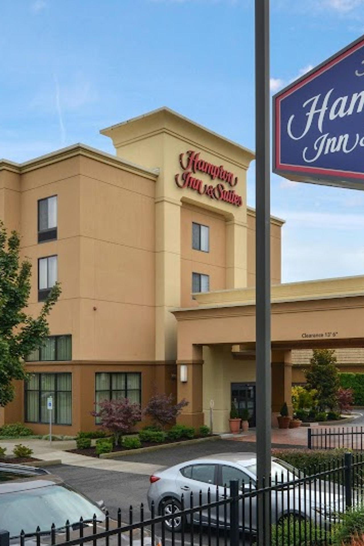 Photo of Hampton Inn & Suites Tacoma