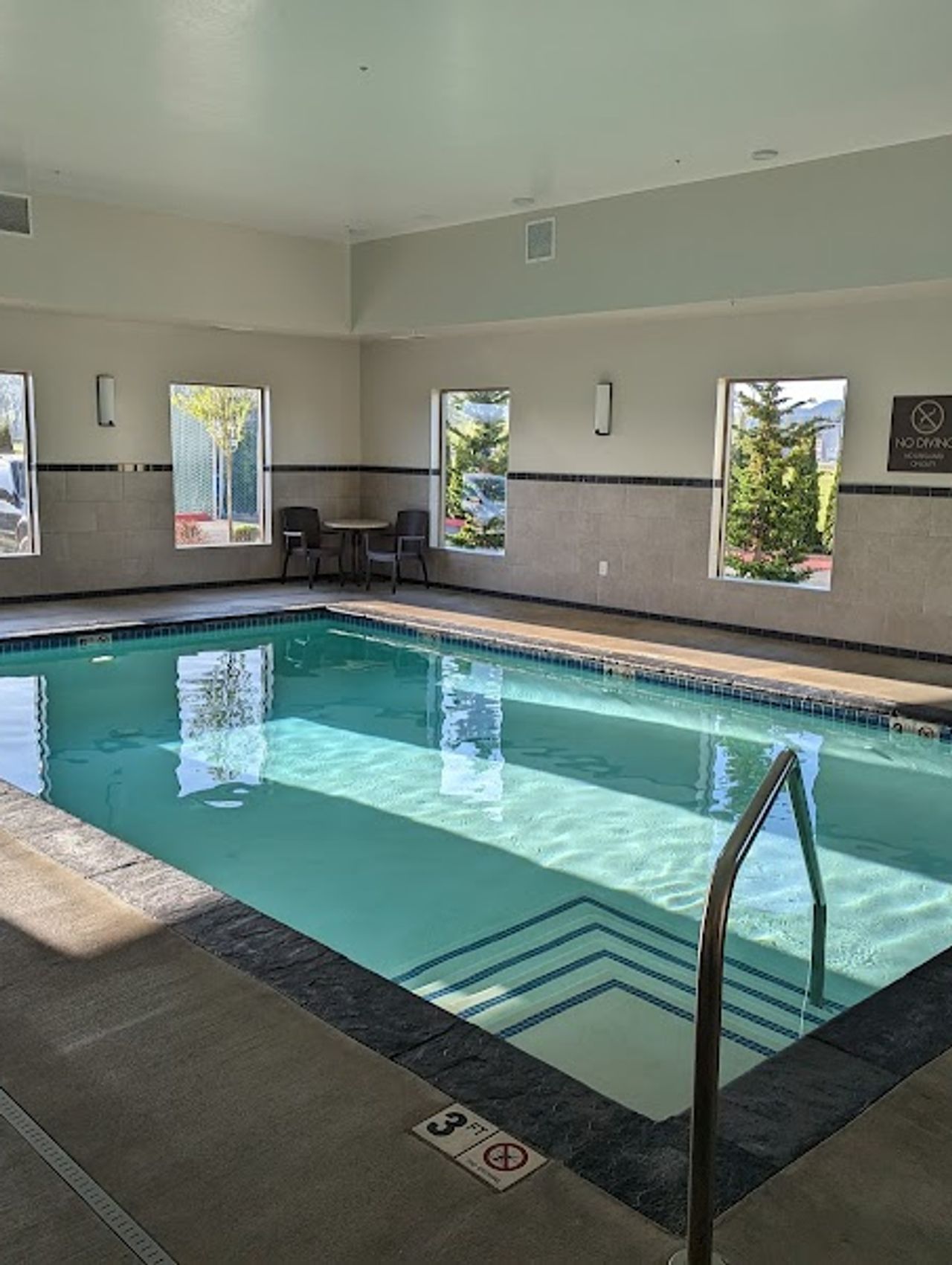Photo of Comfort Suites Burlington near I-5