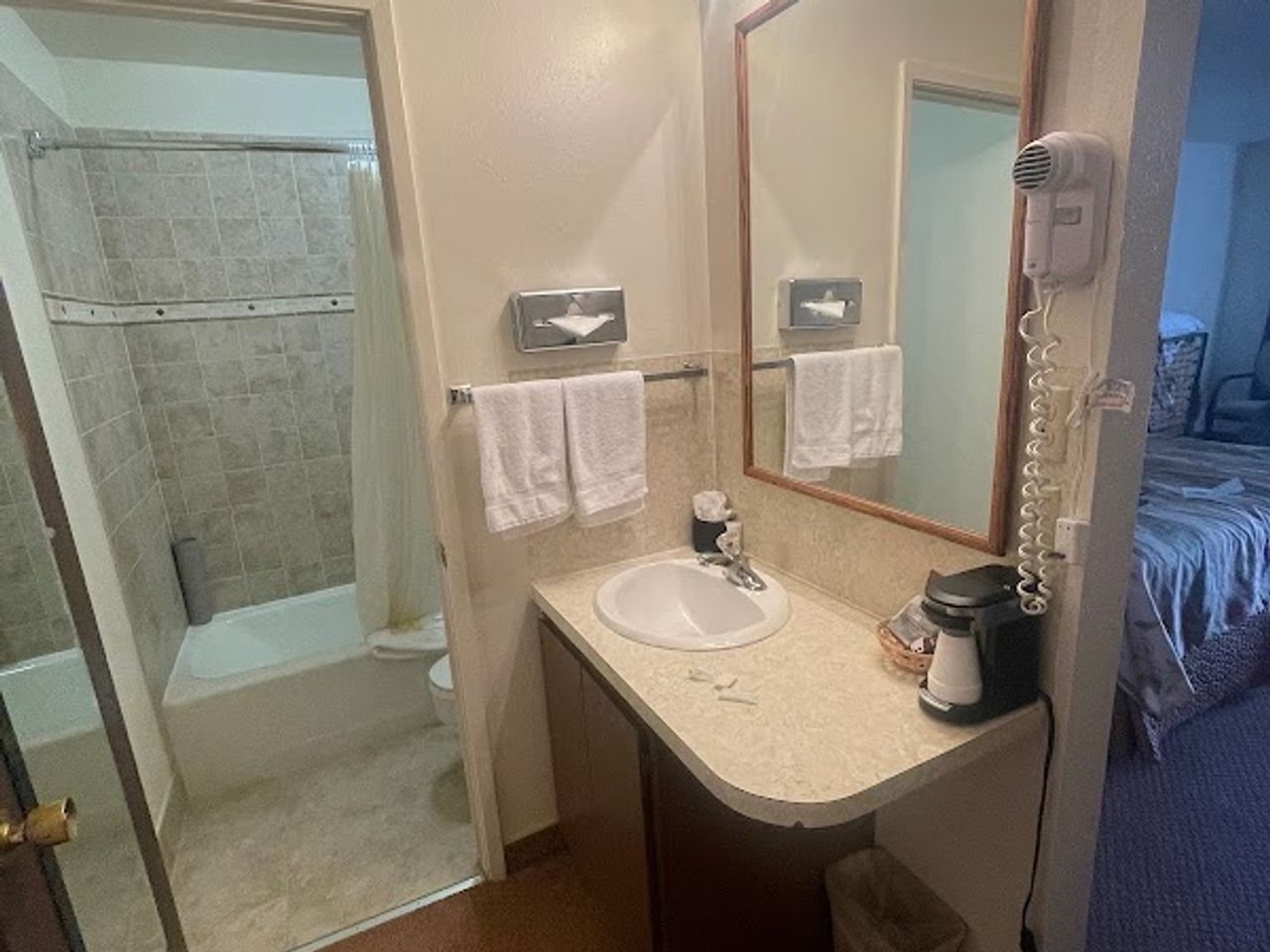 Photo of Clover Creek Inn