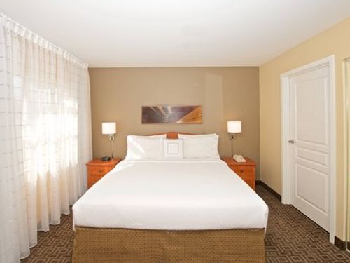 Photo of TownePlace Suites Seattle Southcenter