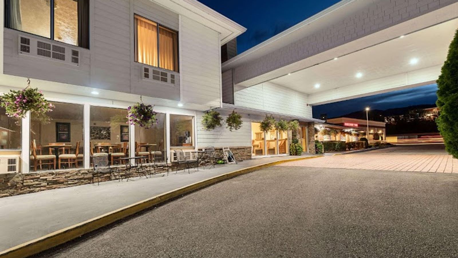 Photo of Wenatchee Inn & Suites