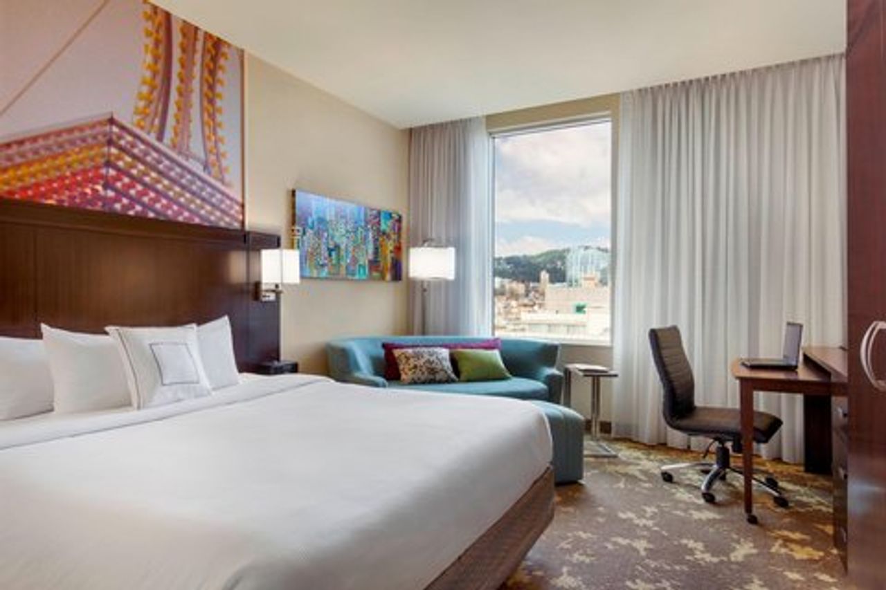 Photo of Courtyard Portland City Center