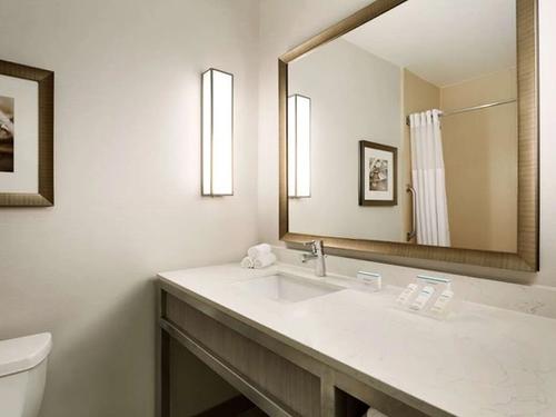 Photo of Hilton Garden Inn Roseville