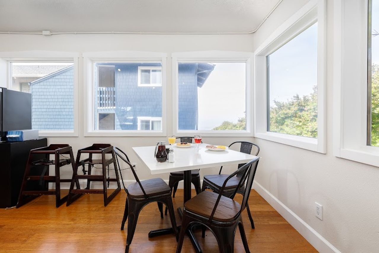 Photo of Surfland Hotel - Complimentary hot breakfast buffet