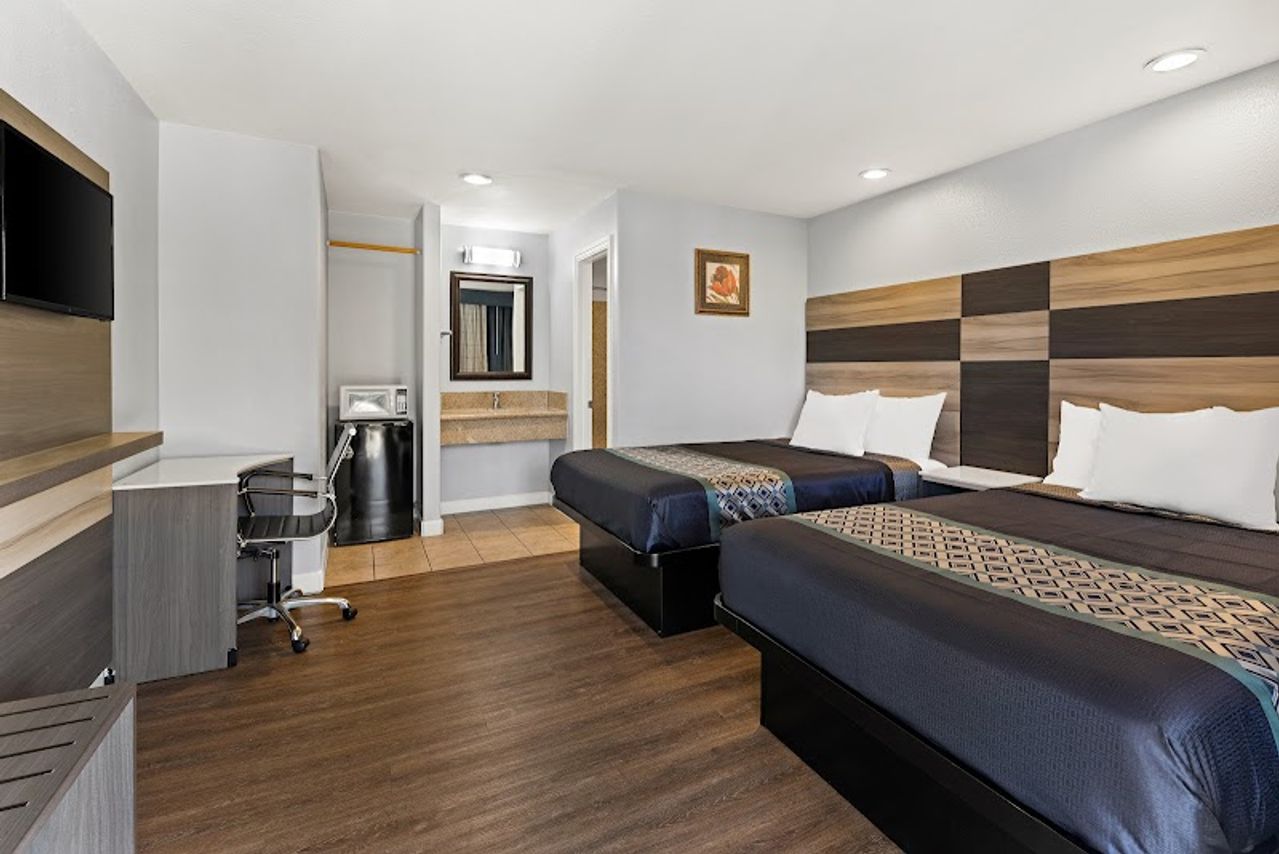 Photo of Bay Breeze Inn