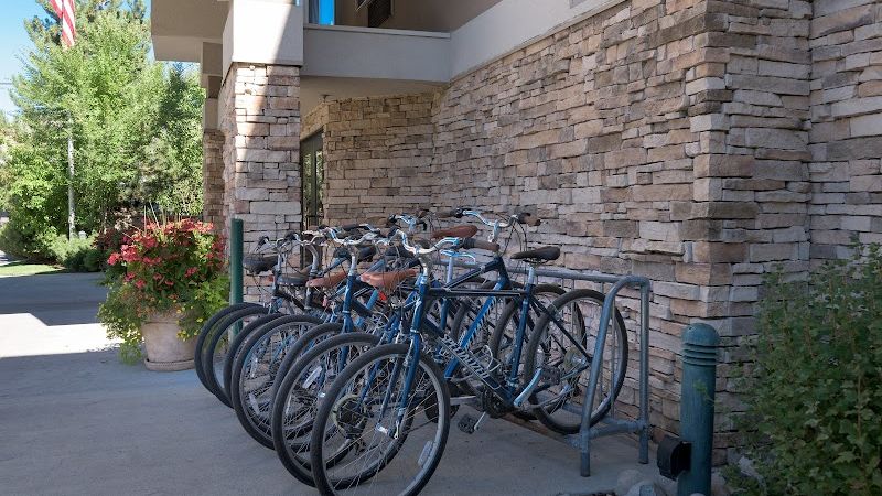 Photo of Wood River Inn & Suites