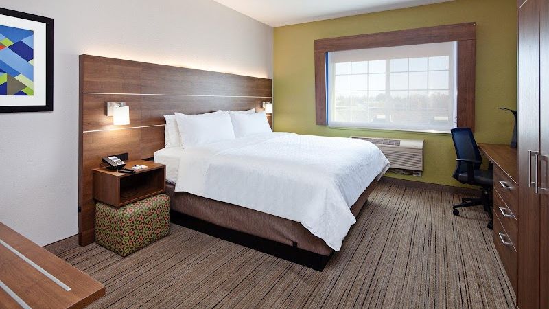 Photo of Holiday Inn Express & Suites Tulare by IHG