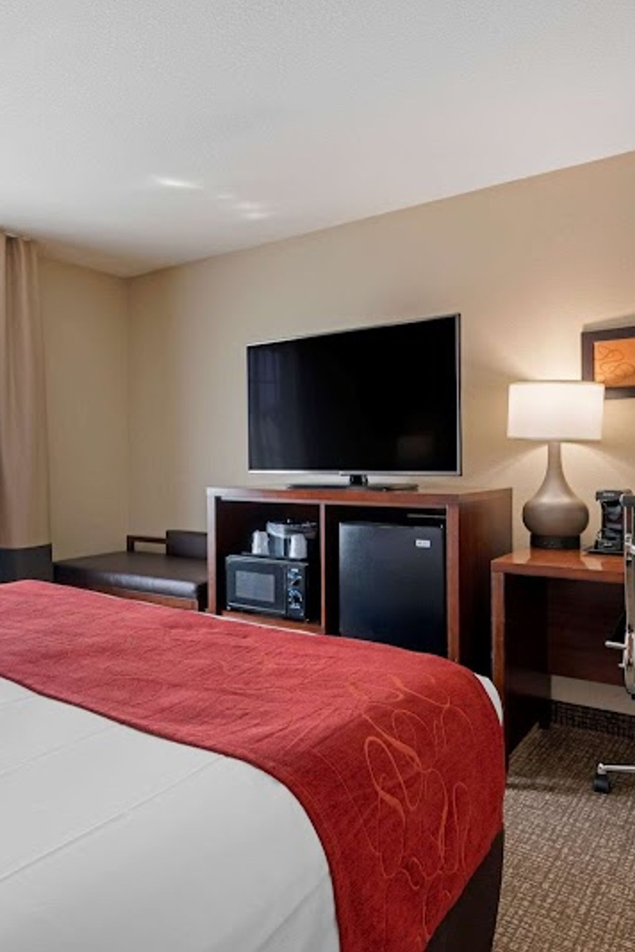 Photo of Comfort Suites Downtown Sacramento