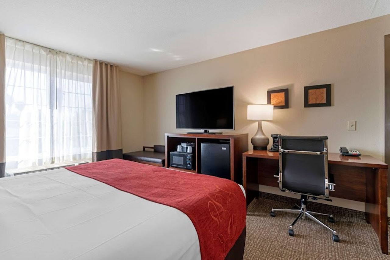 Photo of Comfort Suites Downtown Sacramento