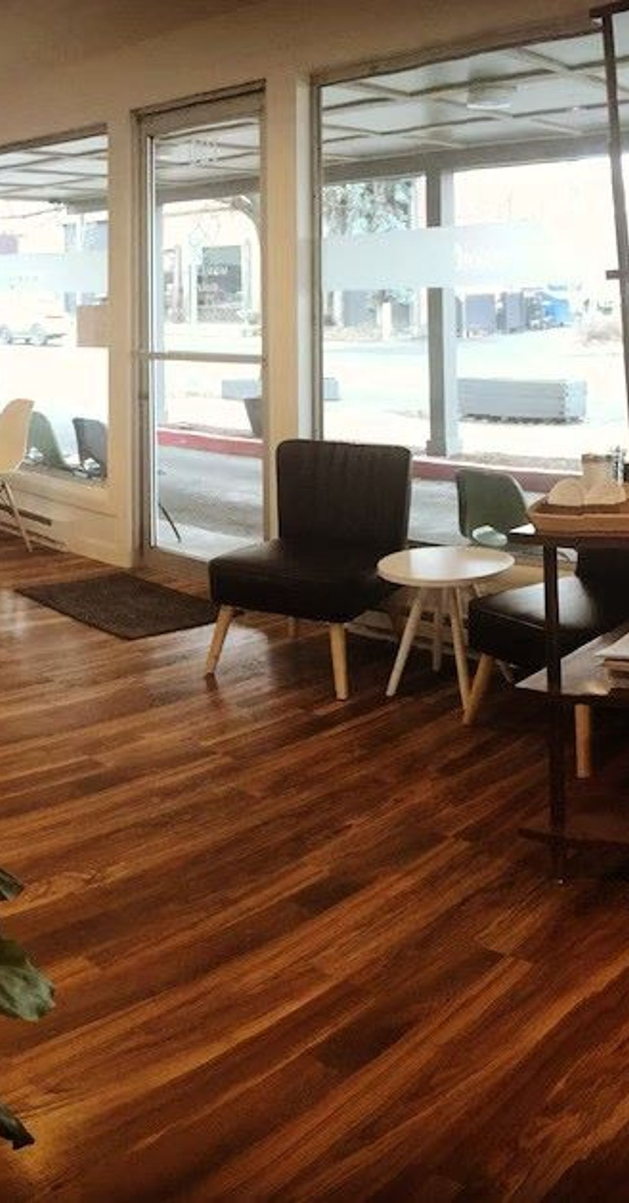 The Monarch Motel - Lobby