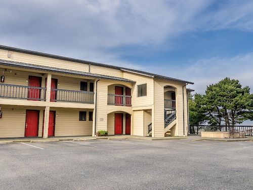 Photo of Gold Beach Inn