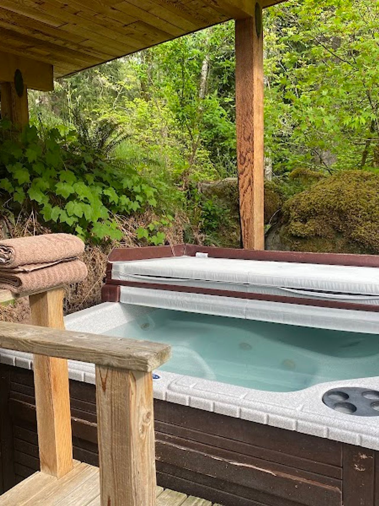 Photo of Almost Paradise Lodging at Mt. Rainier - Paradise Guest House, Private outdoor hot tub (covered)