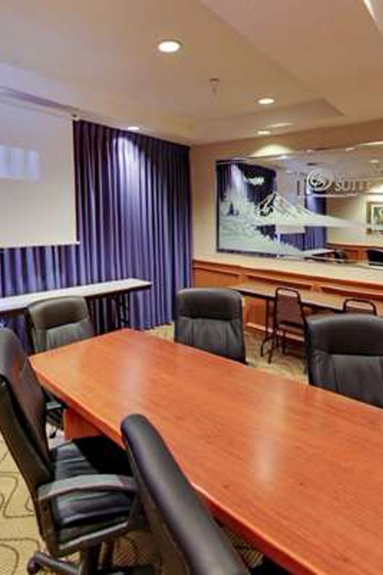 Photo of Comfort Suites Salem
