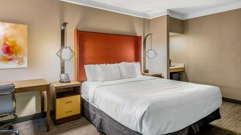 Photo of La Quinta Inn & Suites by Wyndham San Francisco Airport N