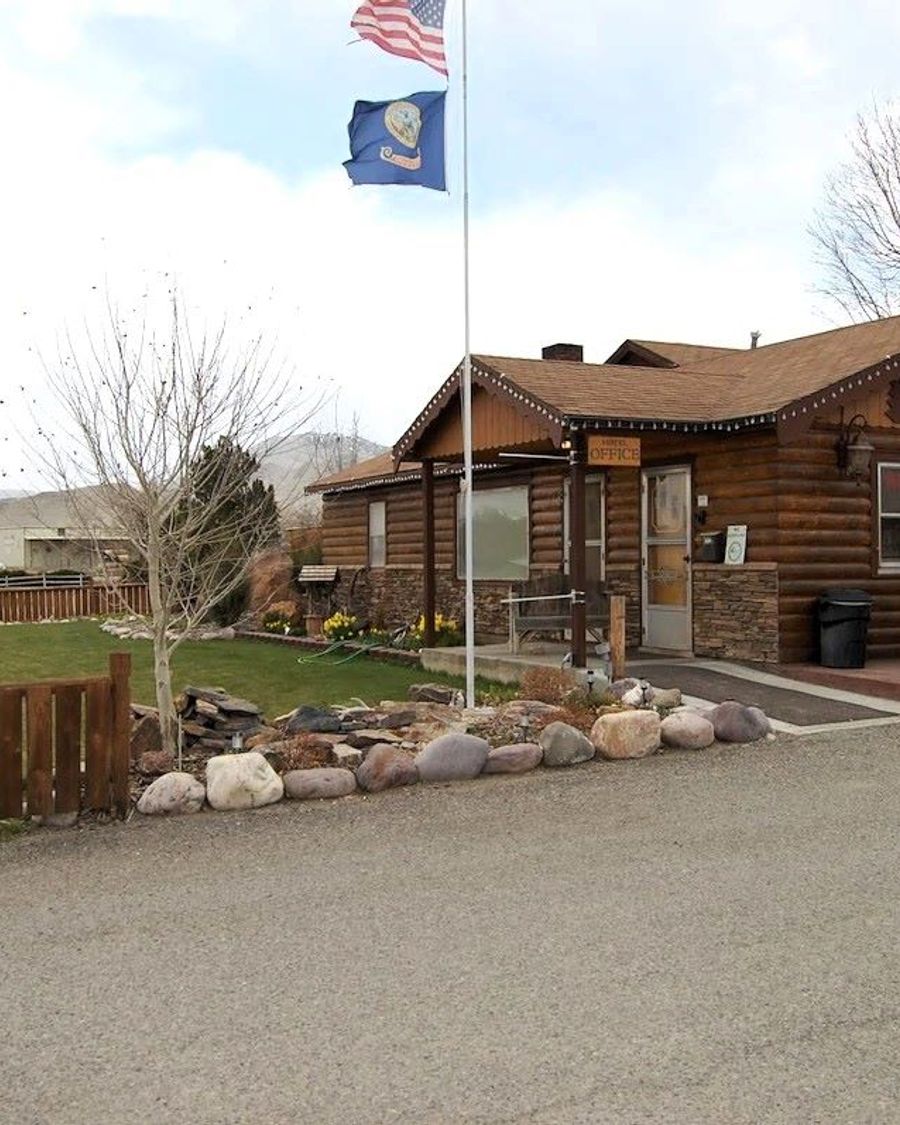 Village Inn Restaurant