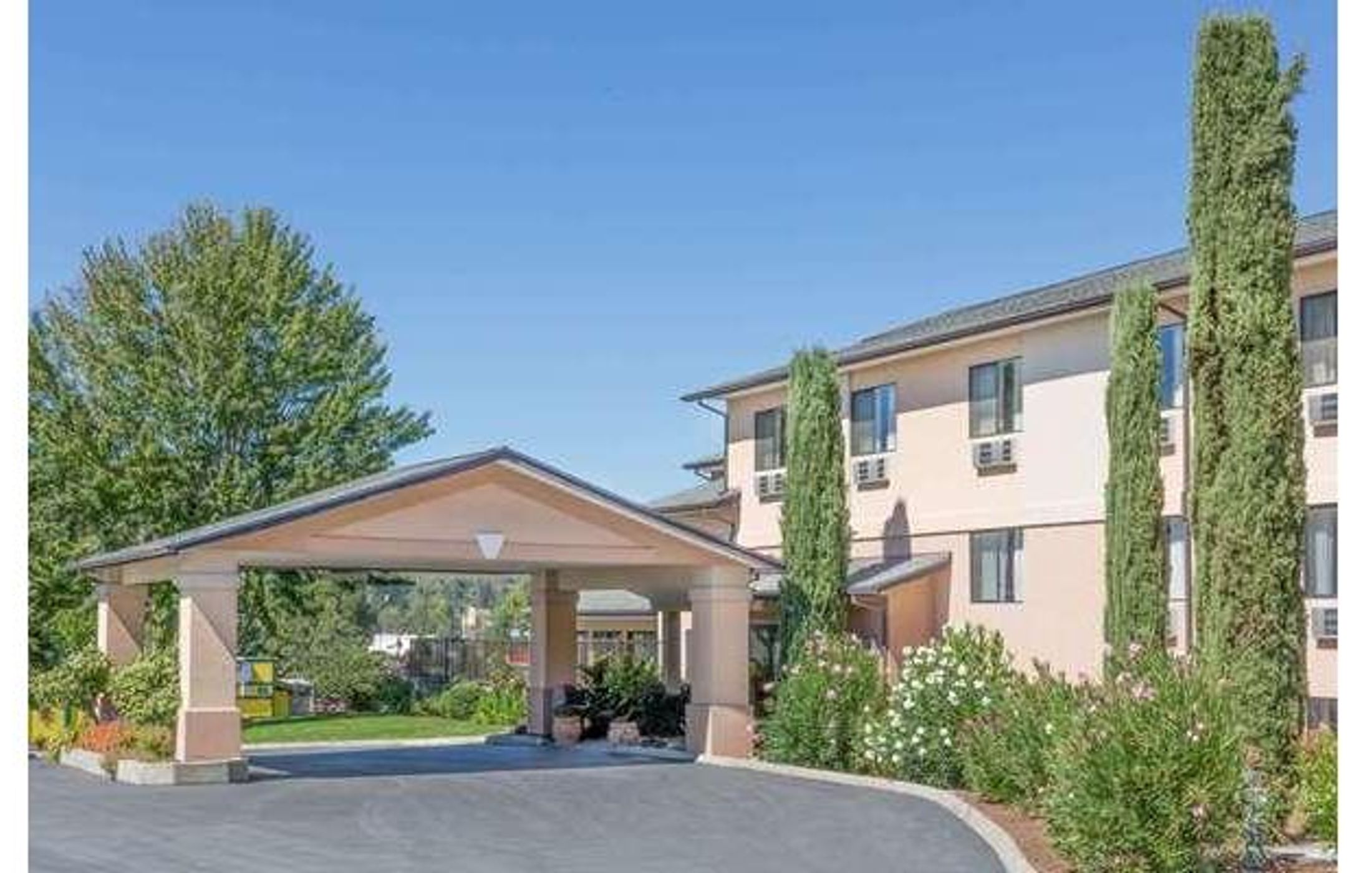 Super 8 by Wyndham Grants Pass