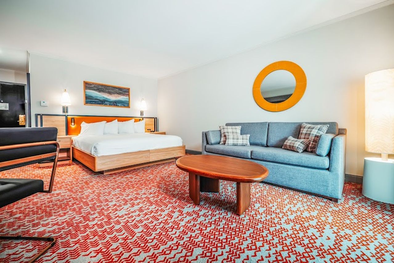 Photo of Valley River Inn - Room, King Bed, Living Area