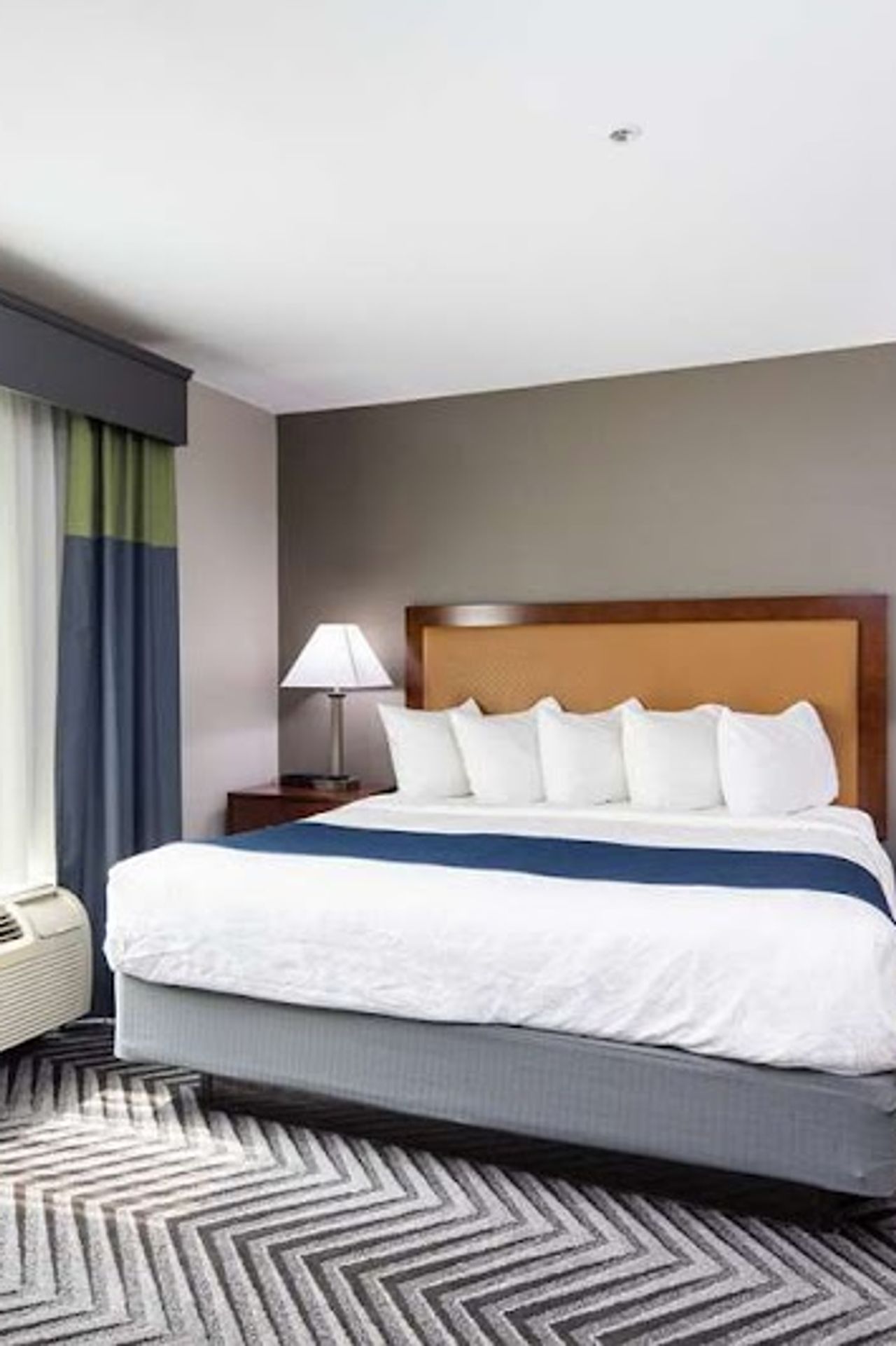 Photo of Best Western Inn & Suites San Mateo - San Francisco Airport