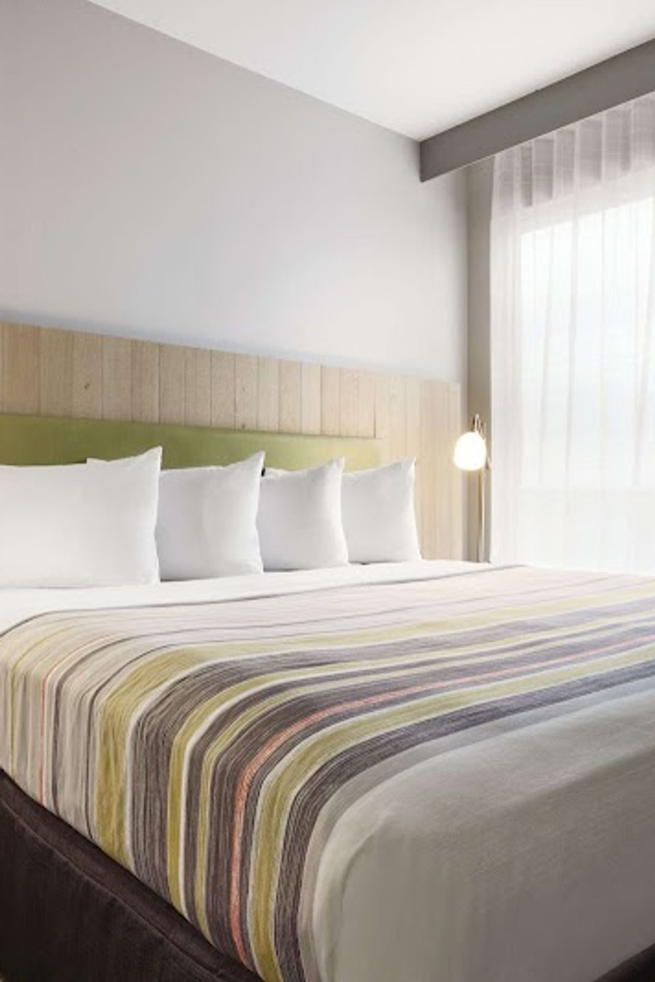 Photo of Country Inn & Suites by Radisson, Monterey Beachfront-Marina, CA - Room, King Bed