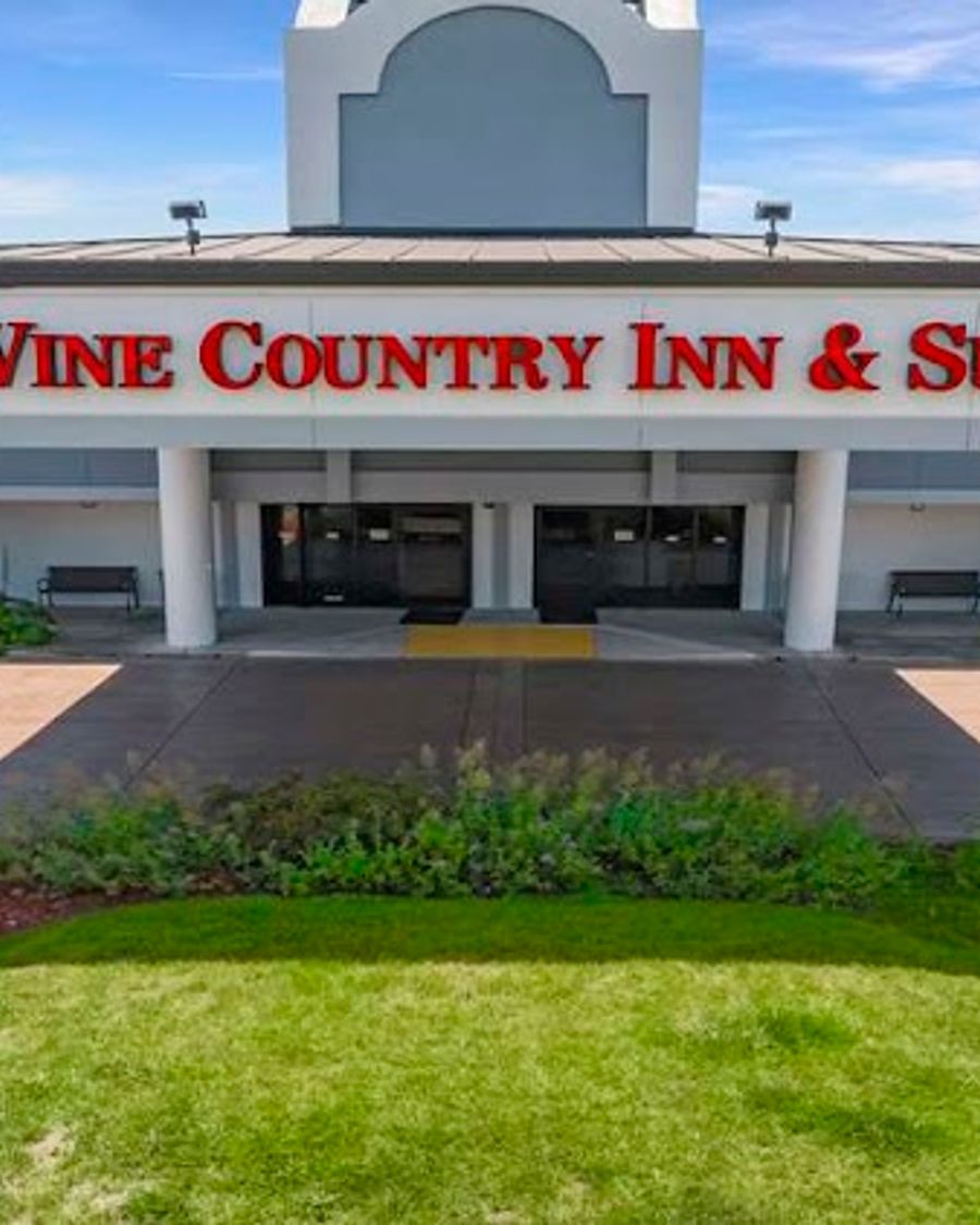 Best Western Plus Wine Country Inn & Suites