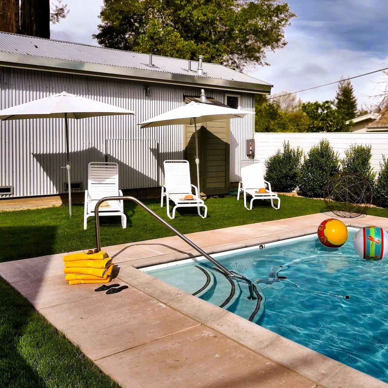 Cottages at Healdsburg - Private Pool