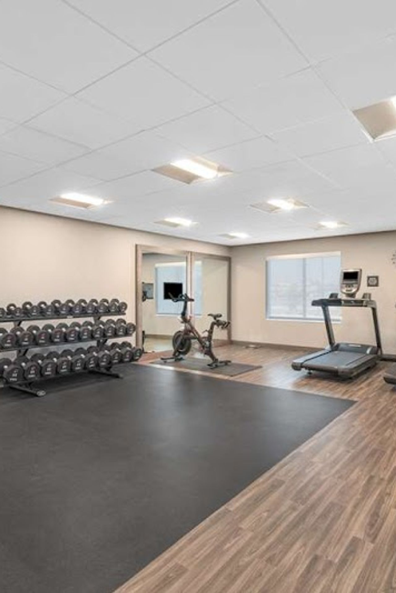Photo of Hampton Inn & Suites Bakersfield Central