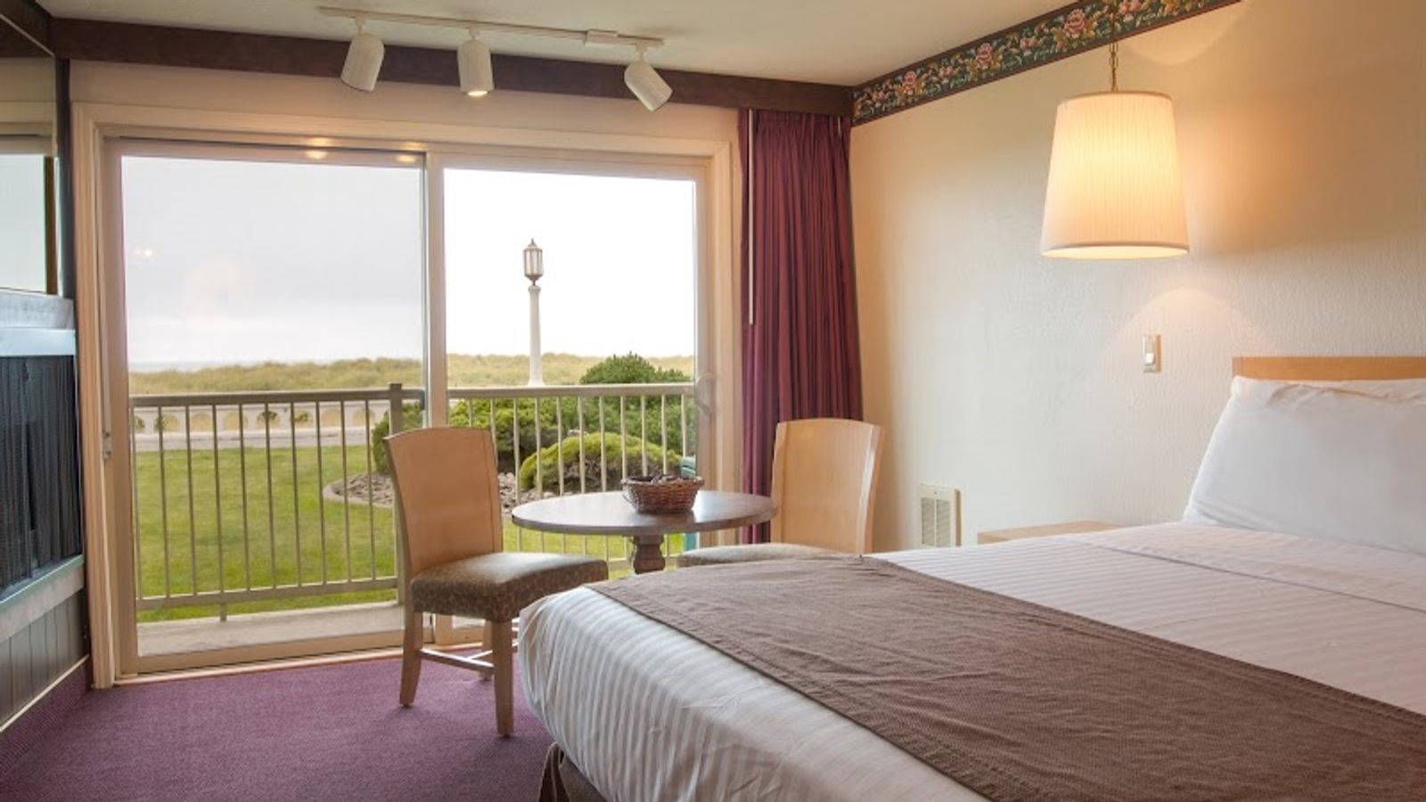 Photo of Hi-Tide Oceanfront Inn