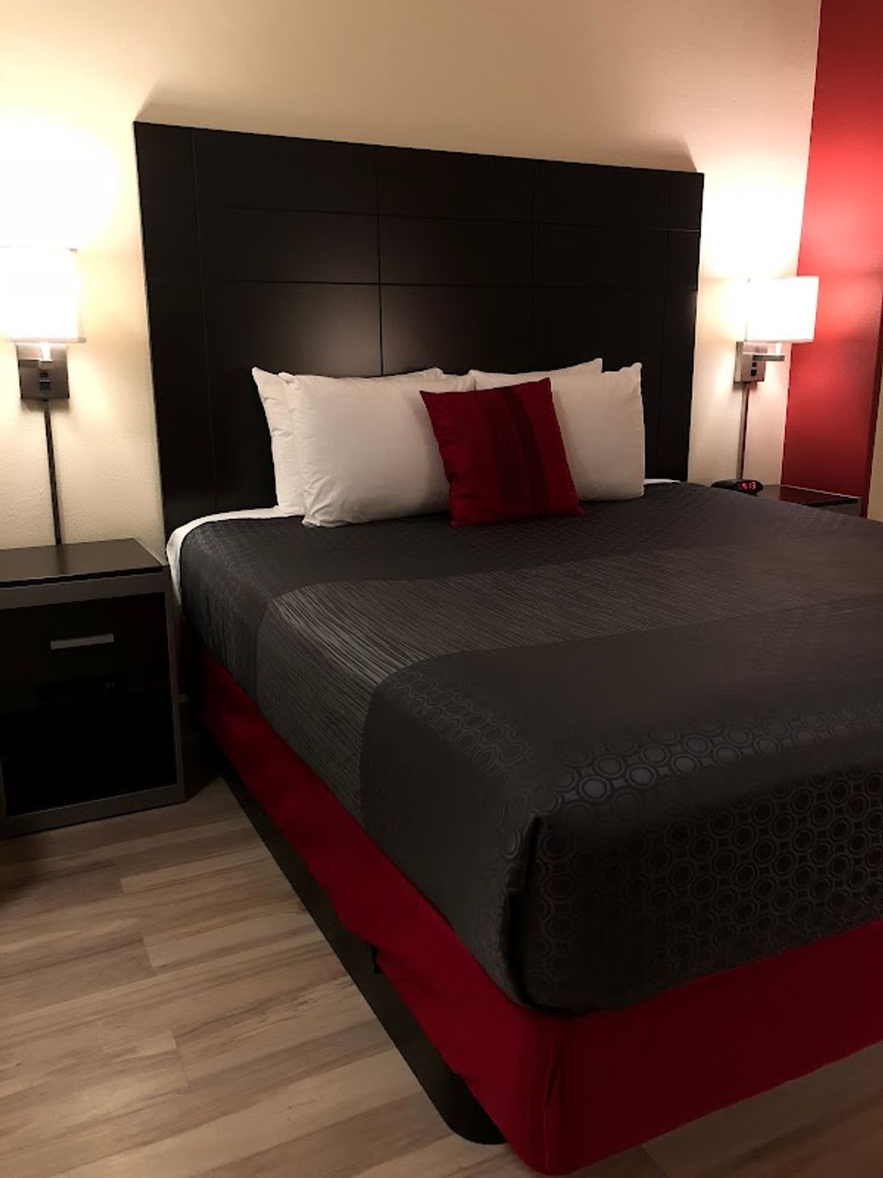 Photo of Gateway Inn & Suites San Francisco (SFO) Airport