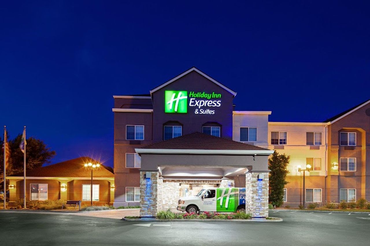 Photo of Holiday Inn Express & Suites Oakland-Airport by IHG