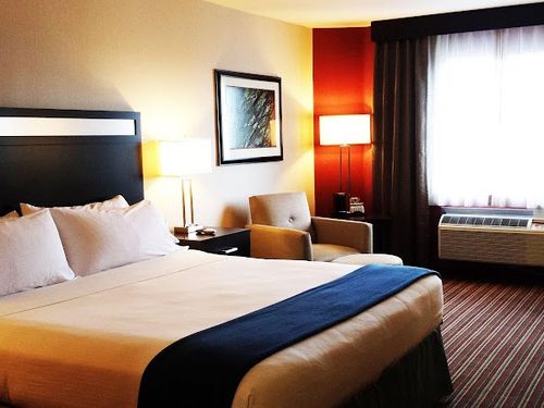 Photo of Holiday Inn Express Bakersfield, an IHG Hotel