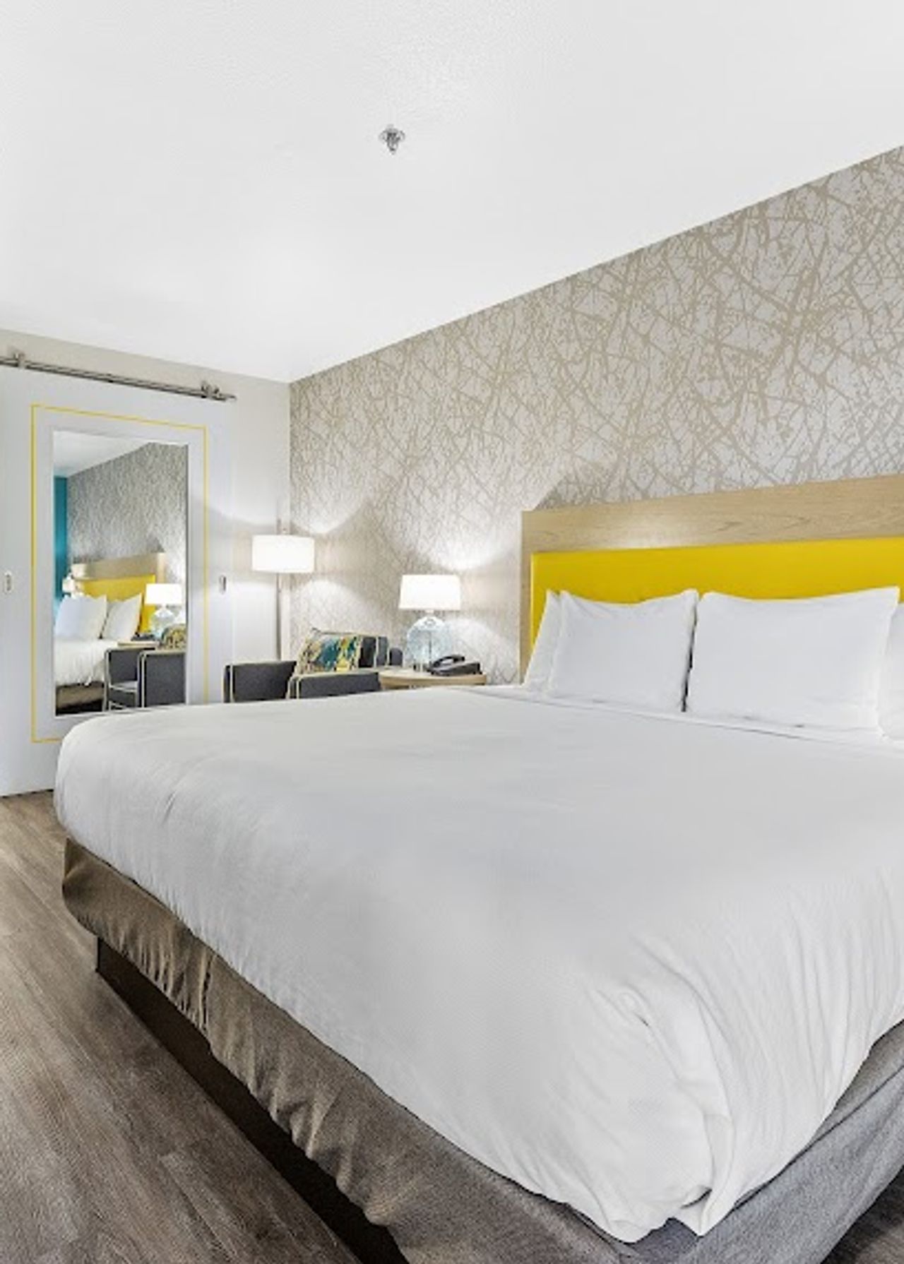 Photo of Hillstone Inn Tulare, Ascend Hotel Collection