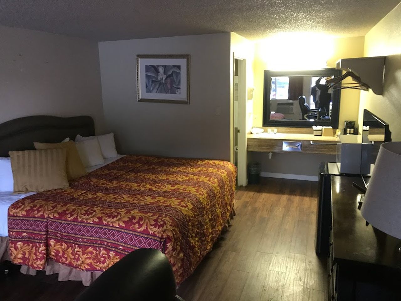 Photo of Smokey Point Motor Inn