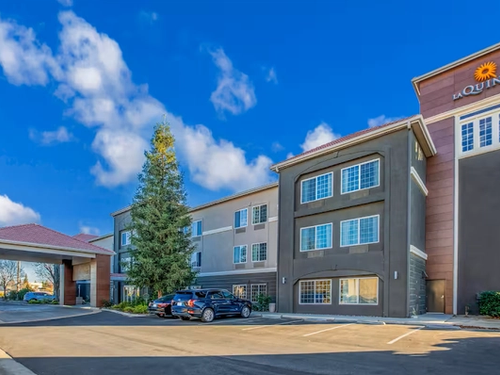 La Quinta Inn & Suites by Wyndham Bakersfield North