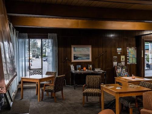 Photo of Blue Coast Inn & Suites
