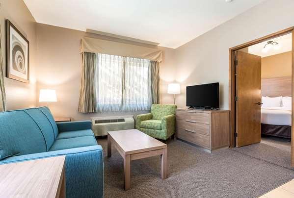 Photo of Quality Inn & Suites Bainbridge Island