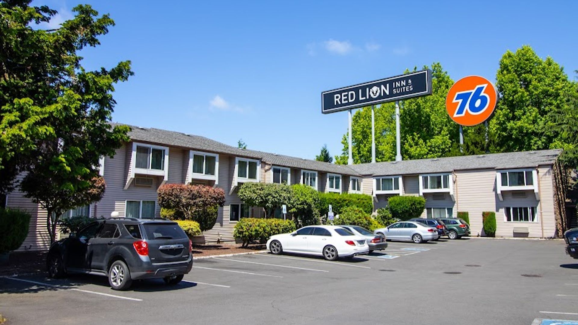 Red Lion Inn & Suites Vancouver