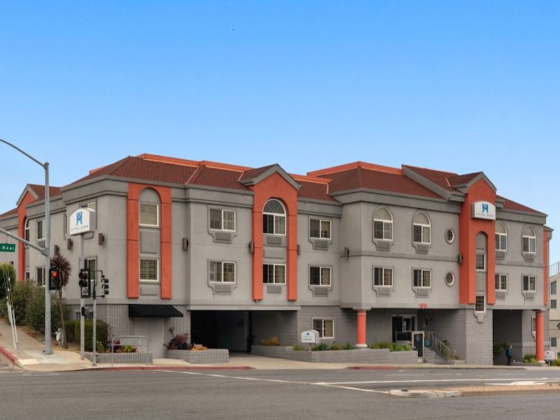 Hotel Aura