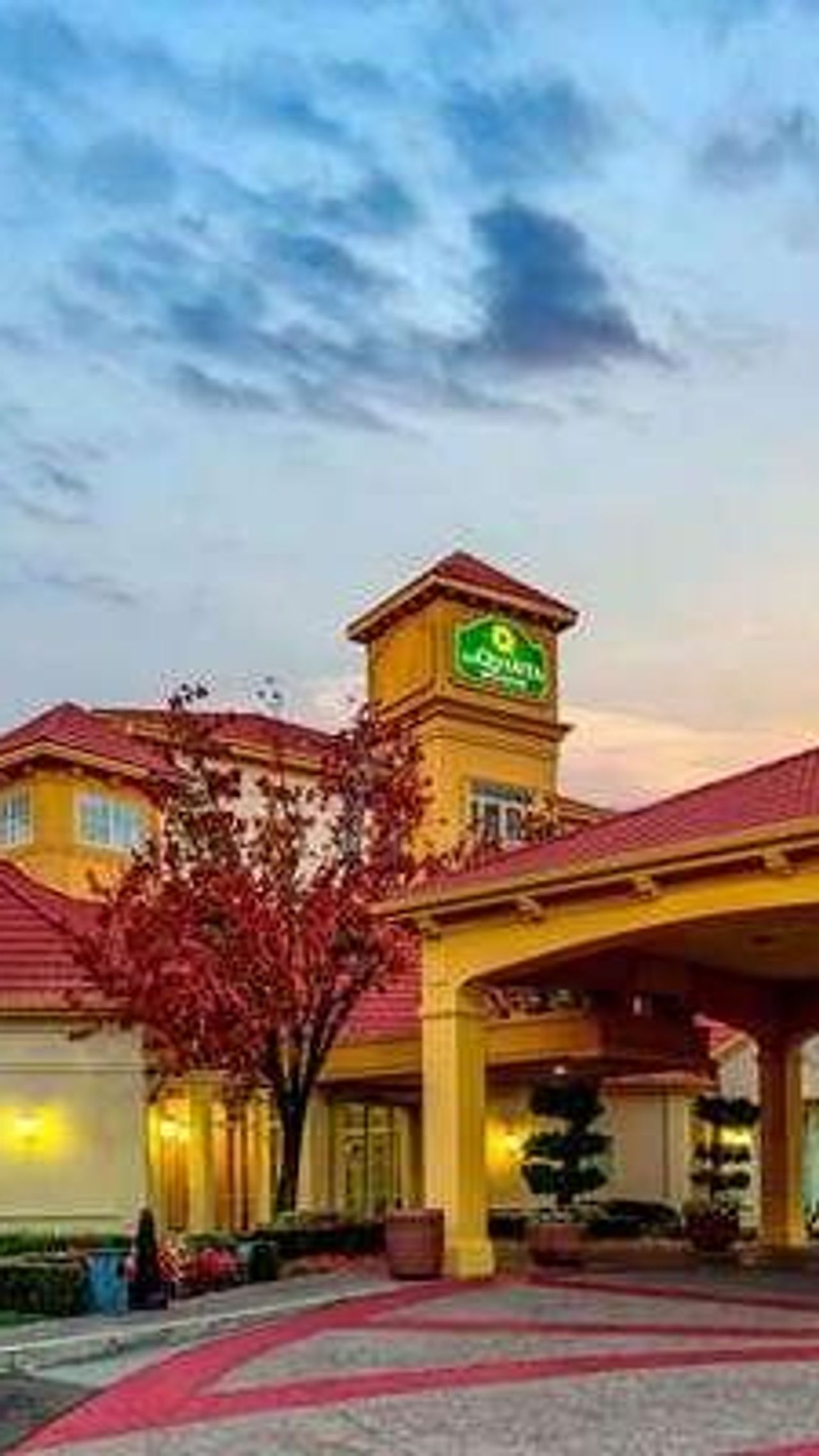 Photo of La Quinta Inn & Suites by Wyndham Fremont / Silicon Valley