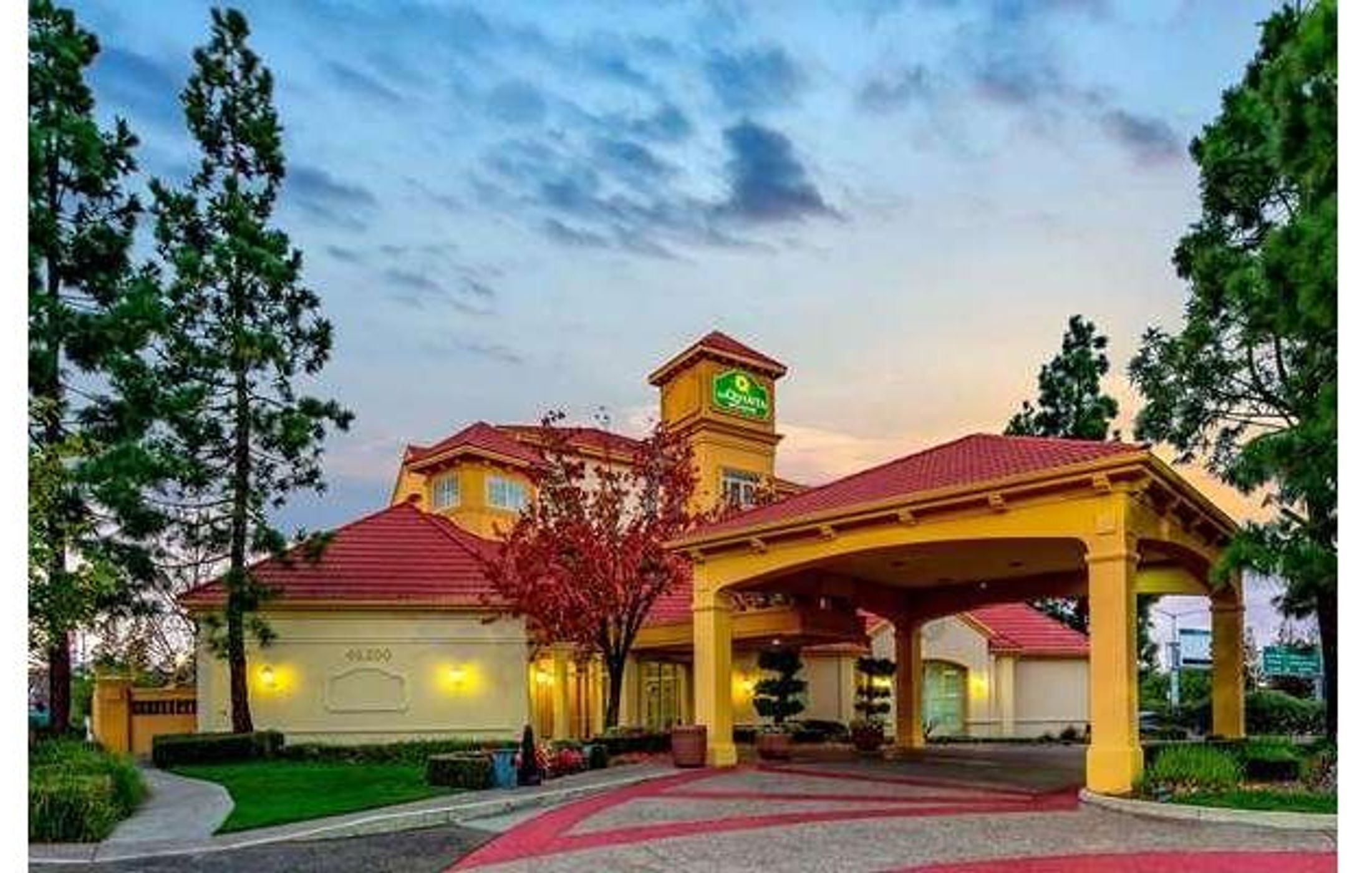 La Quinta Inn & Suites by Wyndham Fremont / Silicon Valley