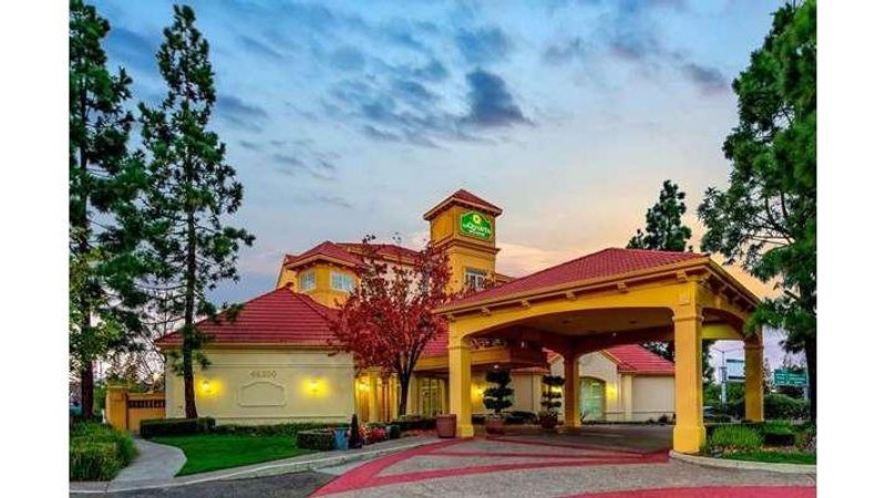 Photo of La Quinta Inn & Suites by Wyndham Fremont / Silicon Valley