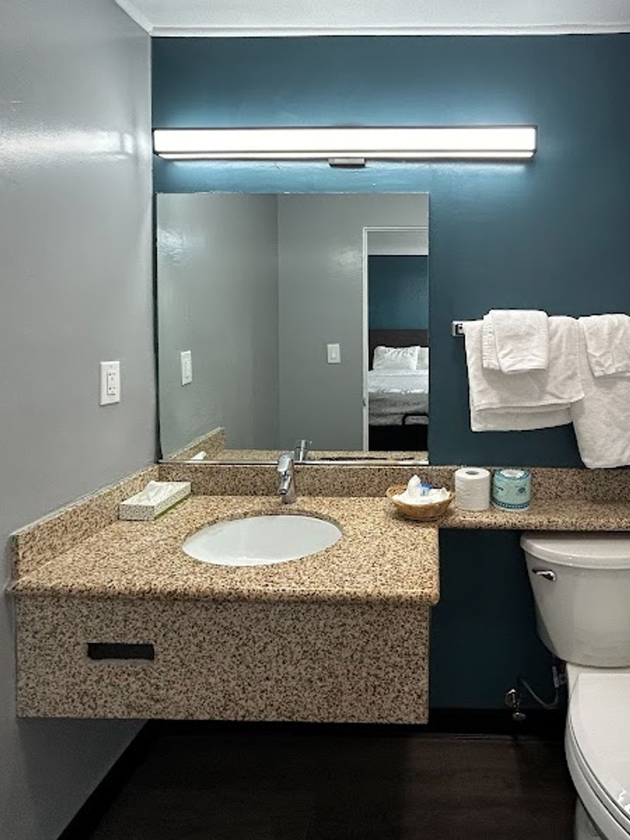 Photo of Studio 6 Suites Madera, CA - Yosemite