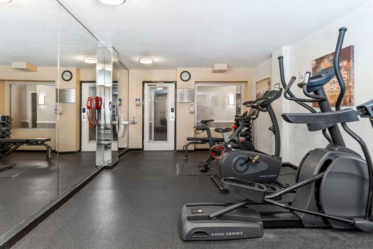 Photo of Best Western Plus Grosvenor Airport Hotel