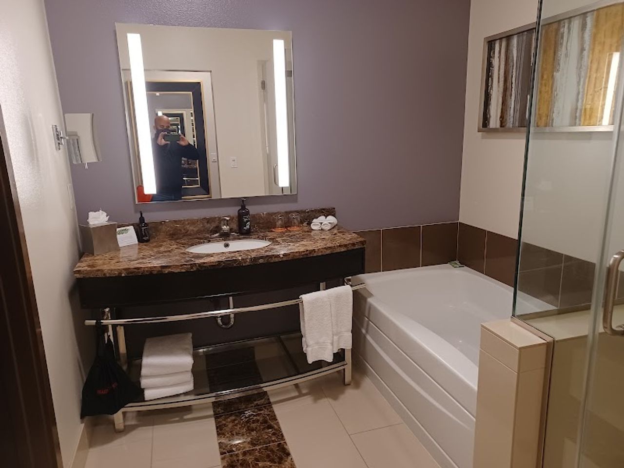 Photo of Oxford Suites Sonoma County - Rohnert Park