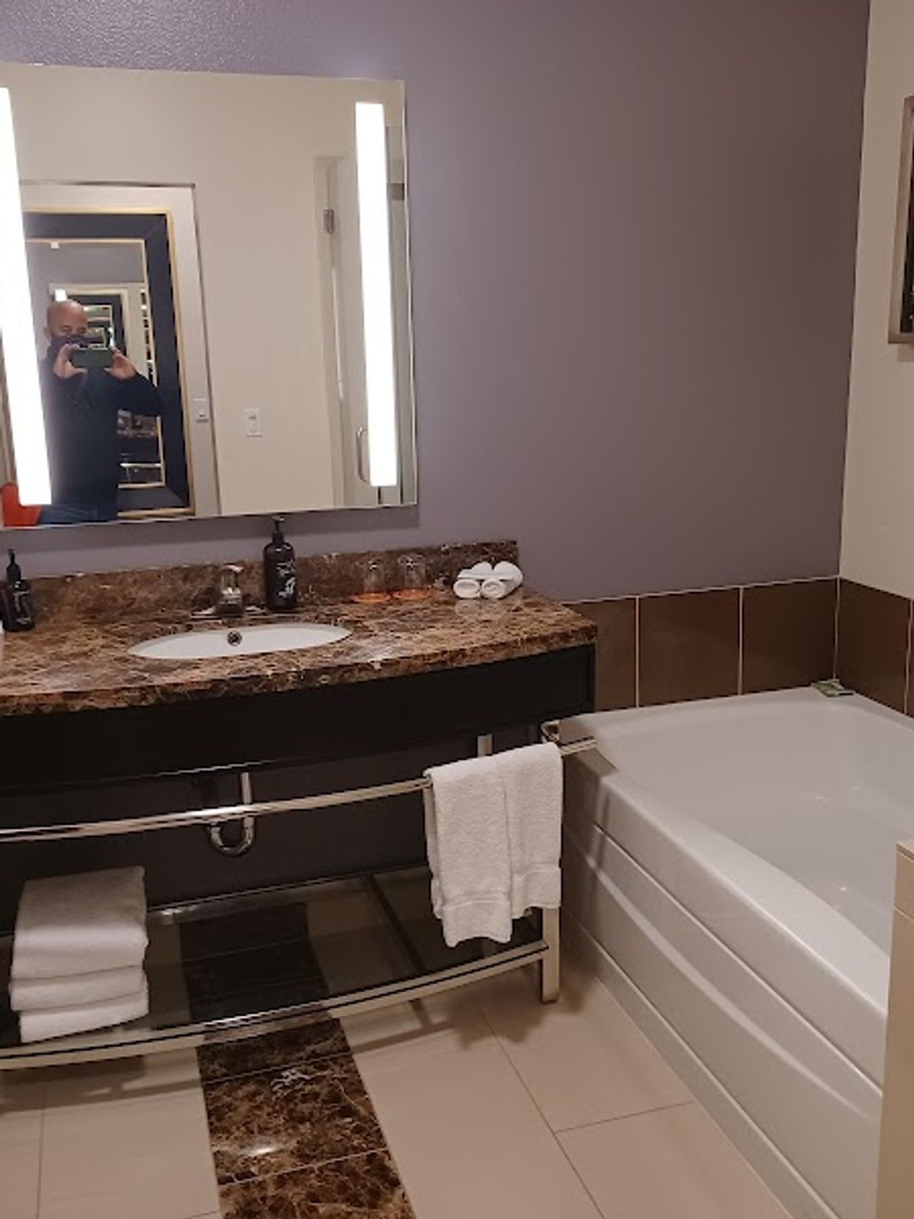 Photo of Oxford Suites Sonoma County - Rohnert Park
