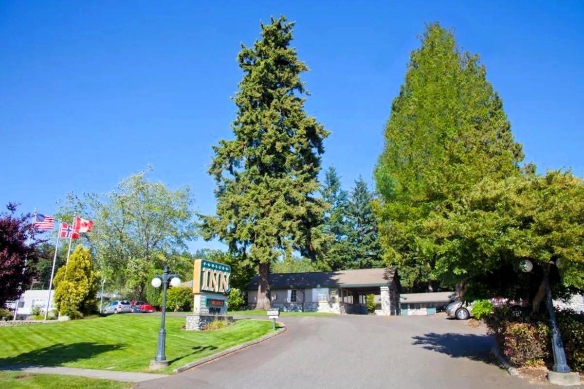 Poulsbo Inn & Suites