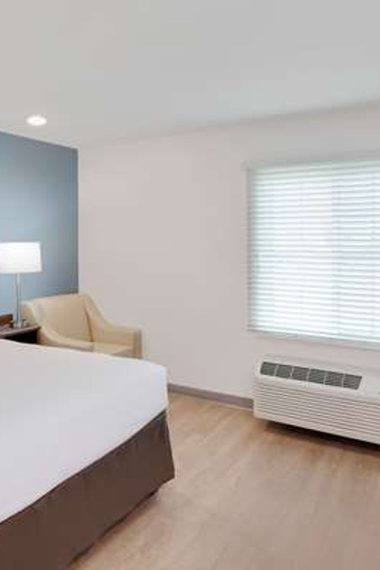 Photo of WoodSpring Suites Bakersfield East