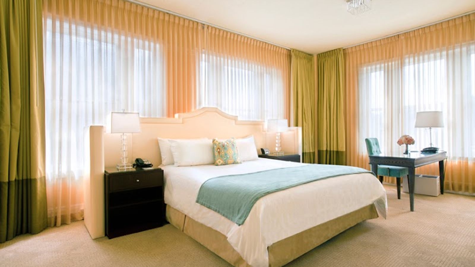 Photo of Hotel deLuxe