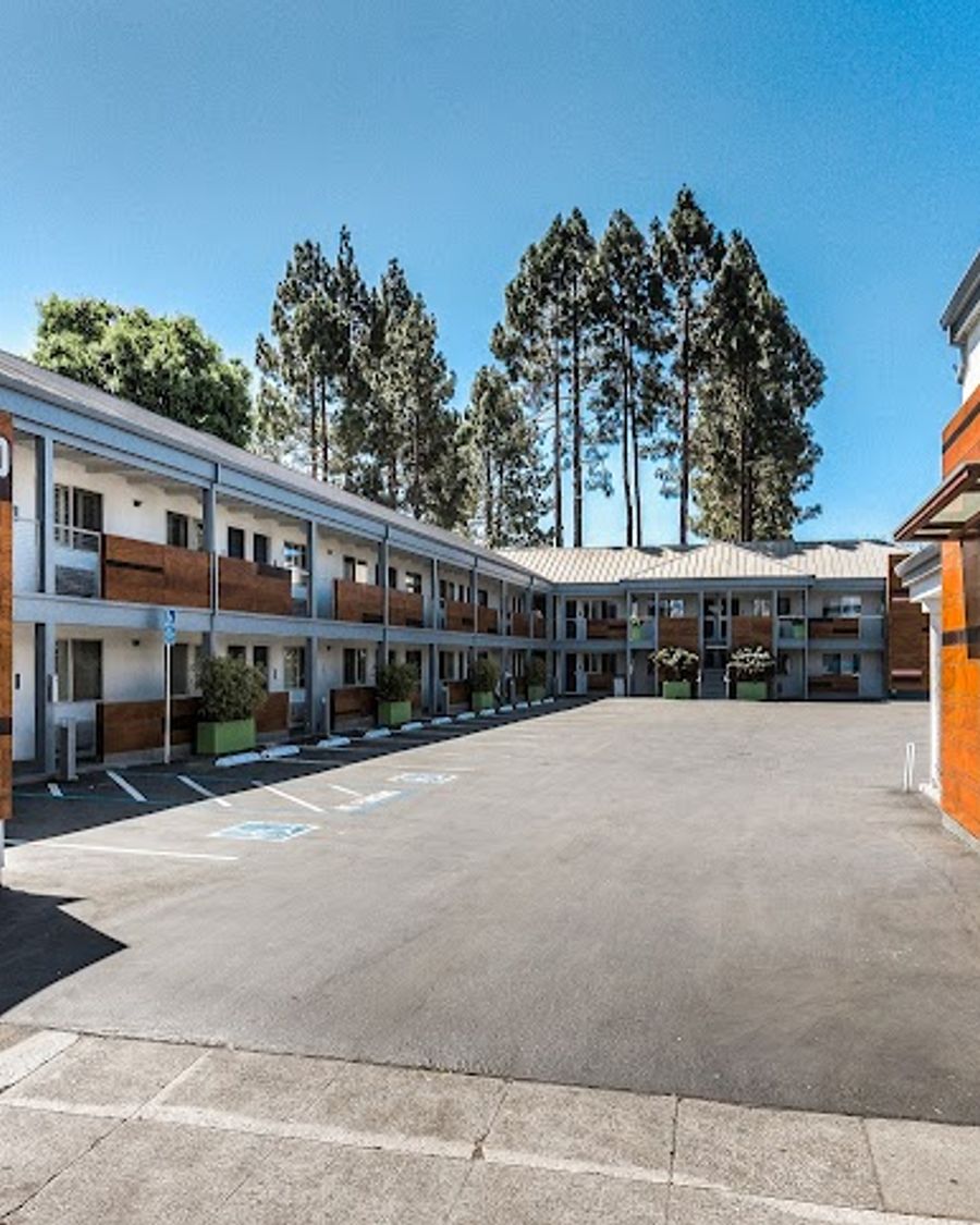 Menlo Park Inn