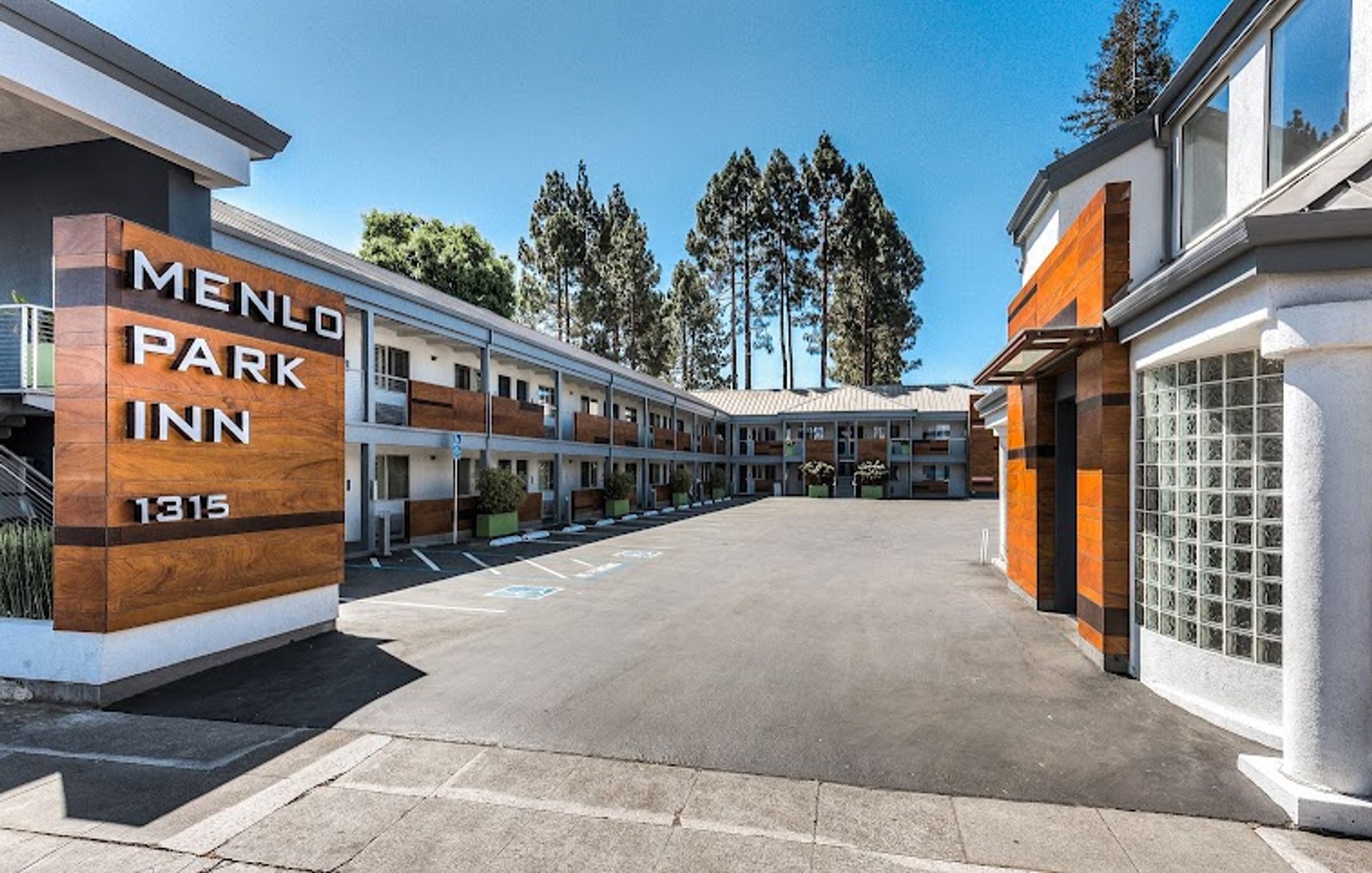 Menlo Park Inn
