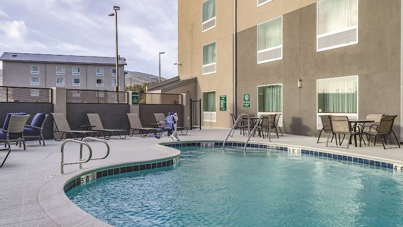 Photo of La Quinta Inn & Suites by Wyndham San Francisco Airport N